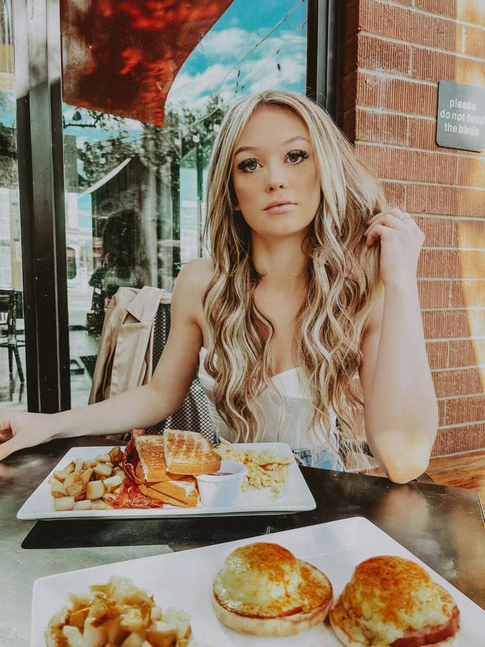 Ashley Clinton 's portfolio content